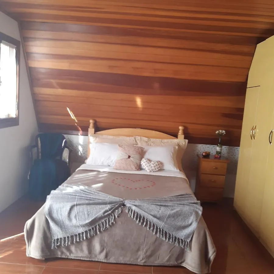 Homestay Silverios Suites Da Montanha Campos do Jordao